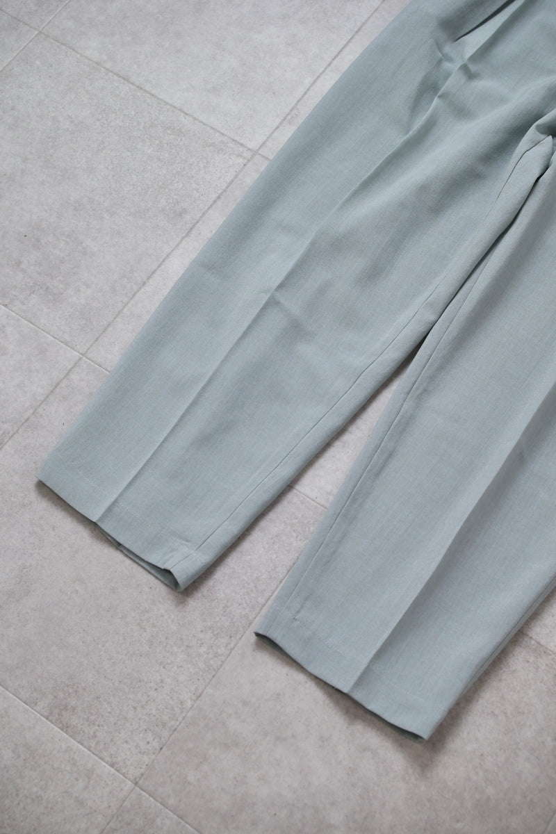 LOOSE LIGHTLY WIDE TAPERED PANTS