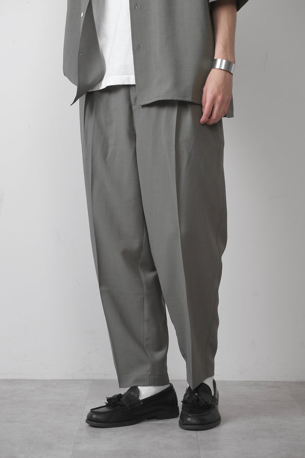 LOOSE LIGHTLY WIDE TAPERED PANTS